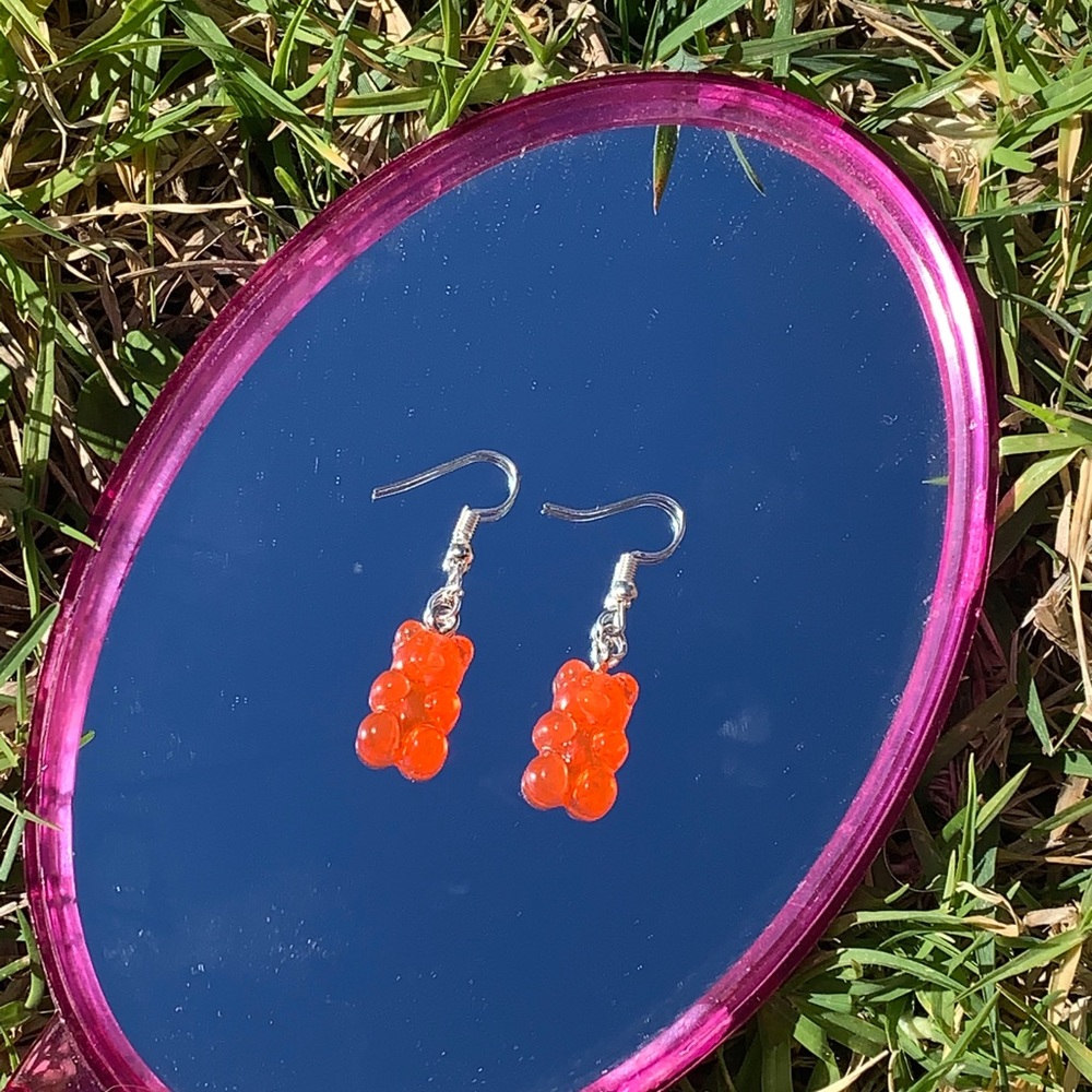 Red gummy bear earrings!!❤️
